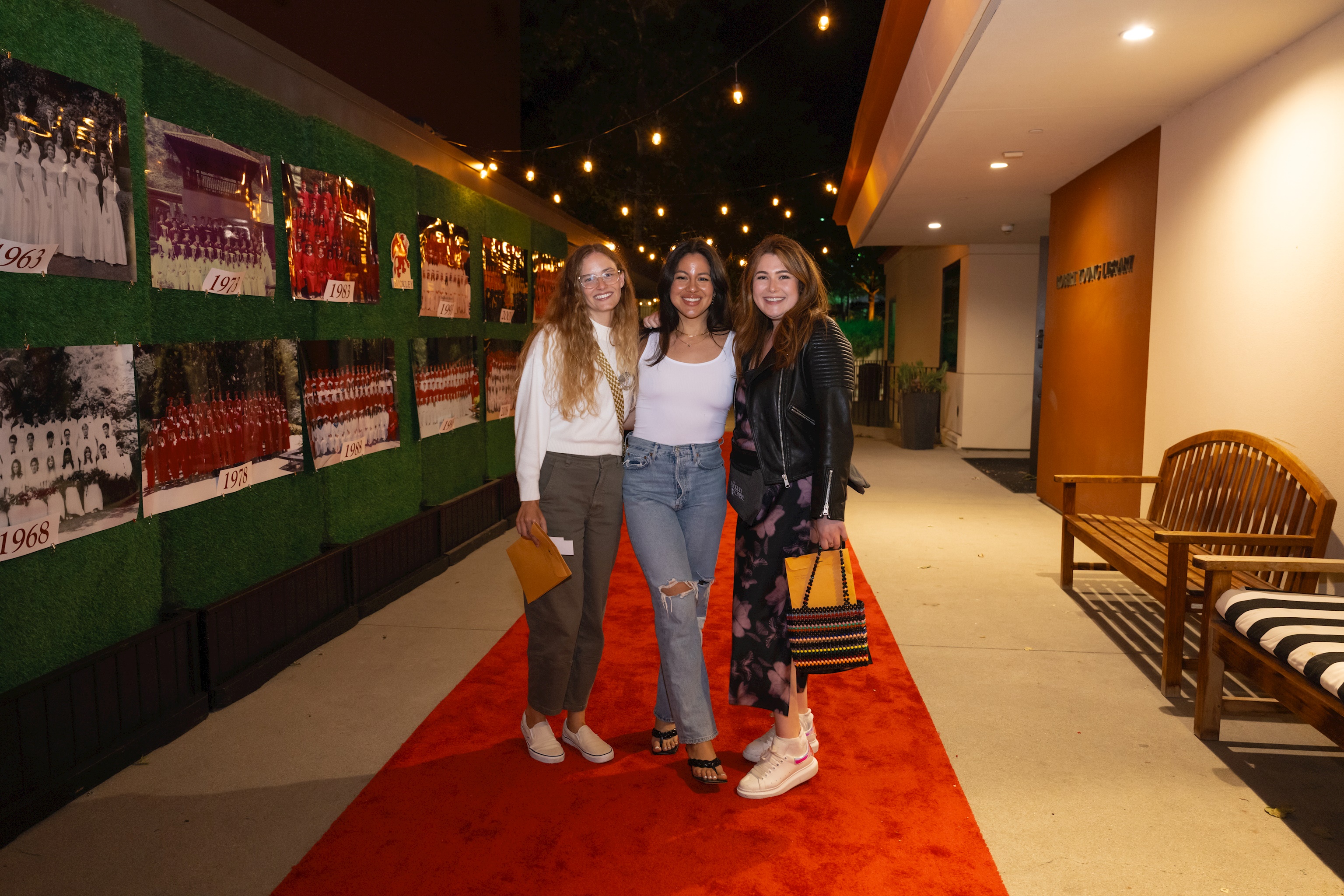 فارغ التحصیلان